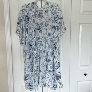 Loft Outlet: Blue & White floral Kimono
